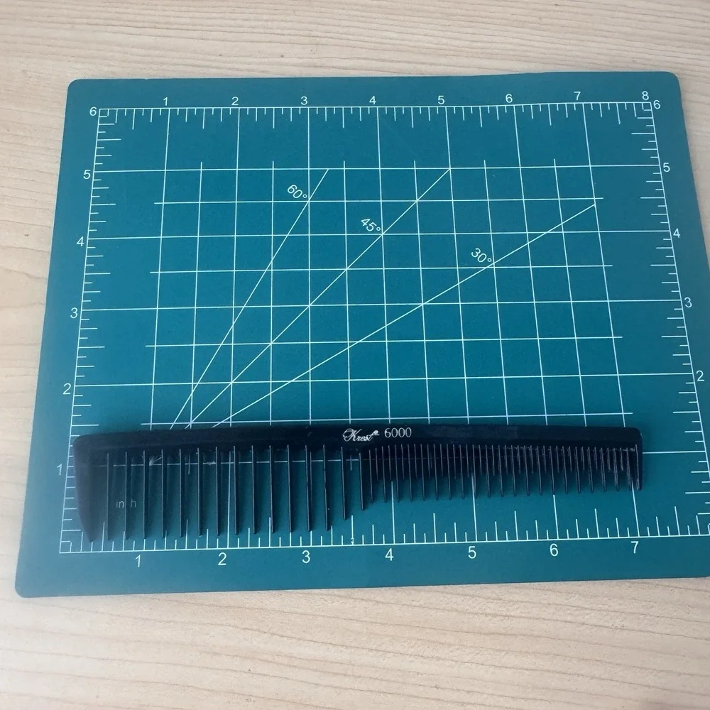 Lot Vintage Genuine Ace Pocket Combs 7